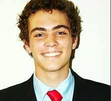 ...:::Tom�s Goycolea:::... - Tom�s Goycolea este prietenul din copilărie - Rebelde